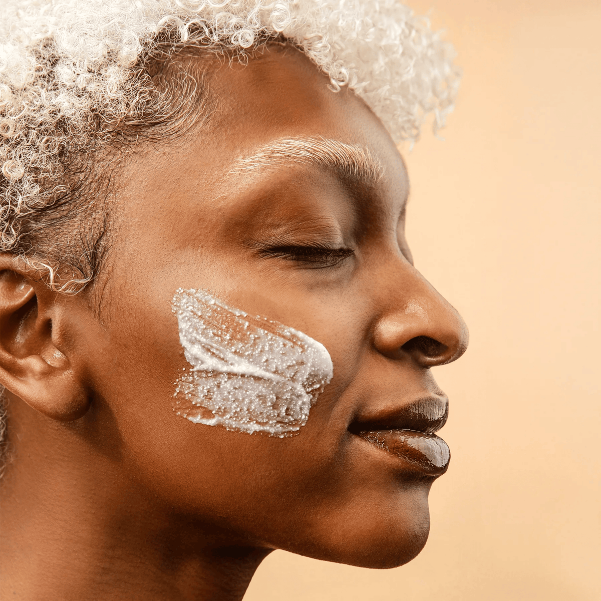 LyconSkin Gentle Cleansing Scrub peeling do twarzy 75 ml — zdjęcie 5