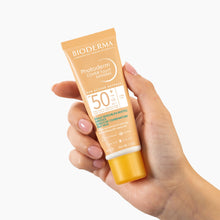 Bioderma Photoderm COVER Touch Mineral SPF 50+ jasny 40 g — foto 1